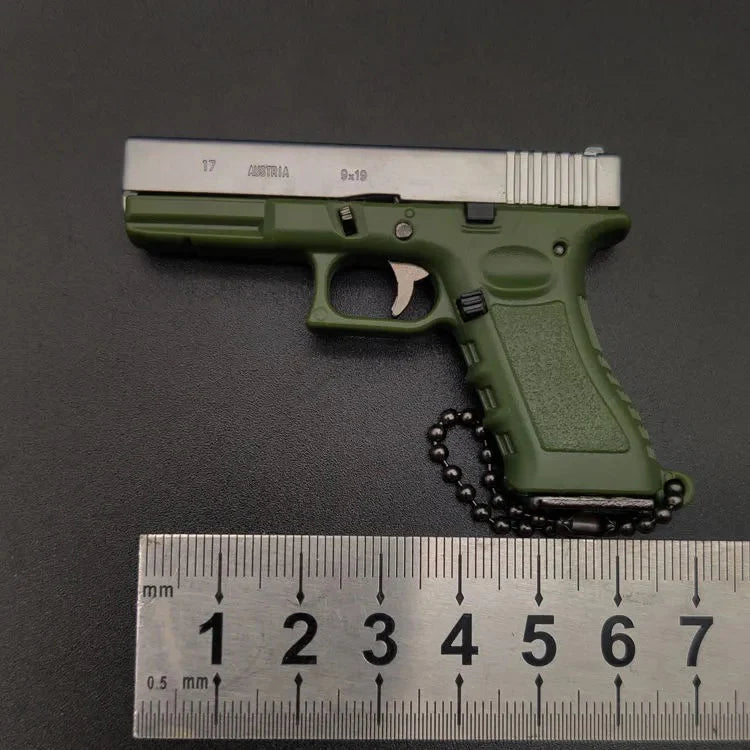 1:3 G17 Toy Pistol Metal Model Keychain with Gift Box