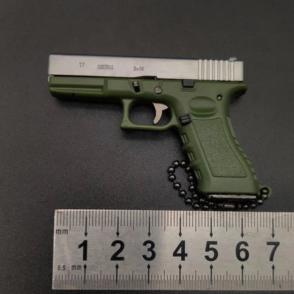 1:3 G17 Toy Pistol Metal Model Keychain with Gift Box