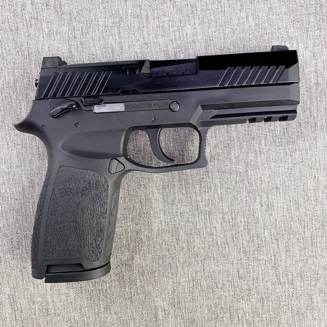 YH P320-M18 Manual Metal Shell Ejected Dart Blaster
