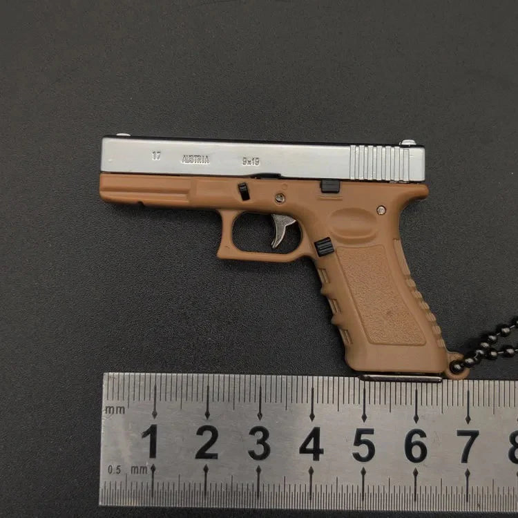 1:3 G17 Toy Pistol Metal Model Keychain with Gift Box