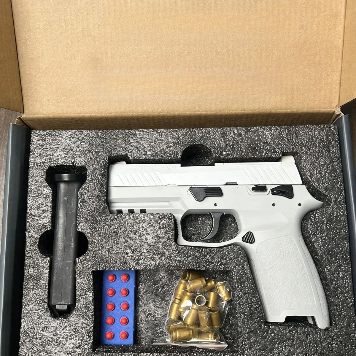 YH P320-M18 Manual Metal Shell Ejected Dart Blaster