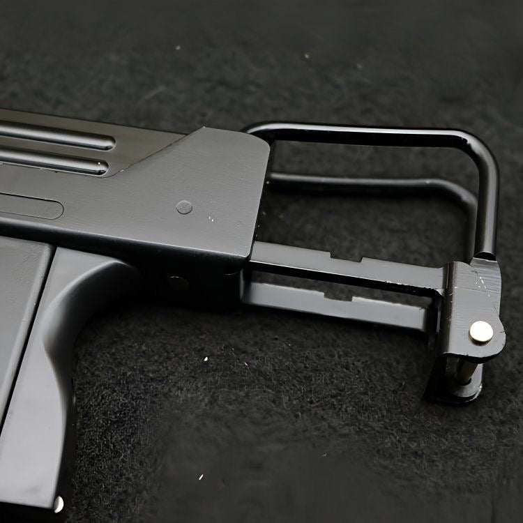 1:2.05 Metal Ingram M10 Detachable Shell-Ejecting Toy Gun Model