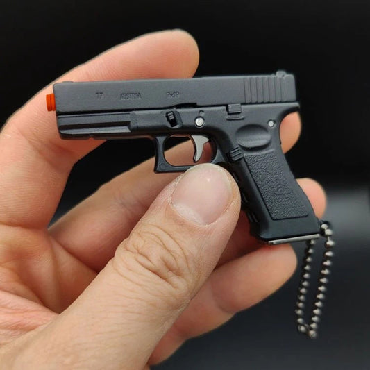 1:3 G17 Toy Pistol Metal Model Keychain with Gift Box
