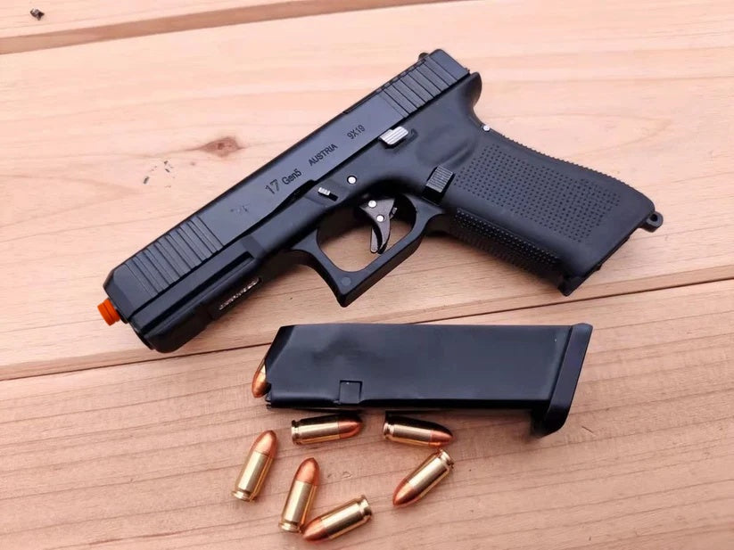 1:2.05 G17 Shell Ejector Toy Pistol Model